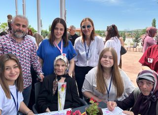 Sınav Koleji'nden Huzurevine Anlamlı Ziyaret: Gönül Bağları Güçlendi